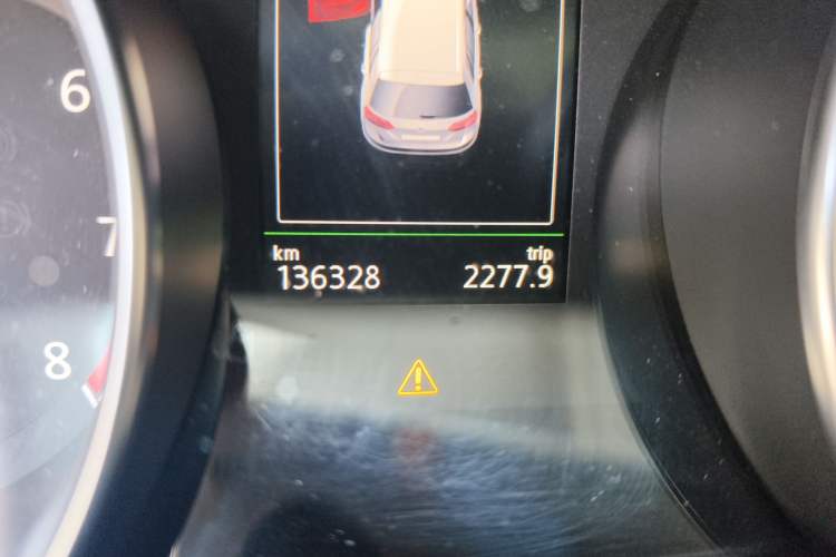 Used Volkswagen Golf 2015 1.4TSI Sportsvan Odometer Close Up