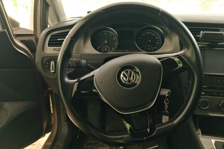 Used Volkswagen Golf 2015 1.4TSI Automatic Comfort Model Steering Wheel