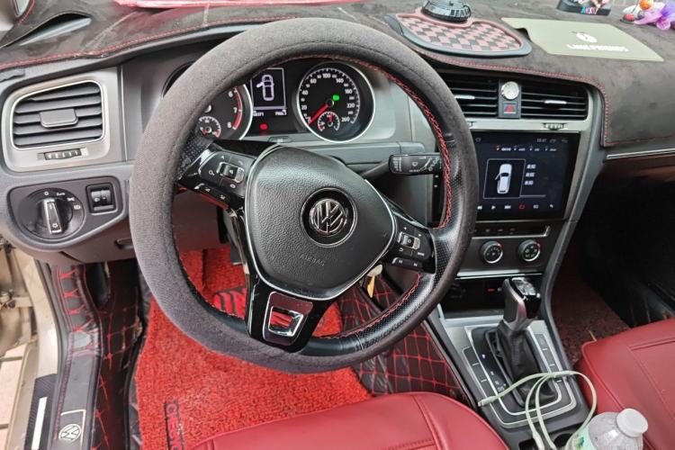 Used Volkswagen Golf 2015 1.6L Automatic Comfort Model Steering Wheel