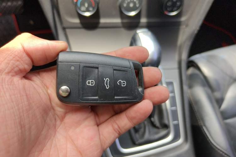 Used Volkswagen Golf 2015 1.4TSI Automatic Luxury Model Vehicle Key