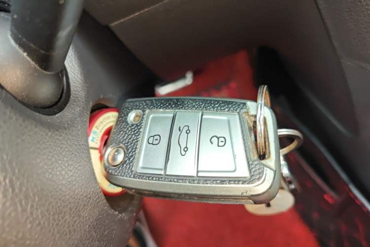 Used Volkswagen Golf 2015 1.6L Automatic Comfort Model Vehicle Key