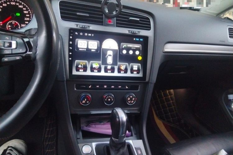 Used Volkswagen Golf 2015 1.4TSI Automatic Luxury Model Audio And AC Panel