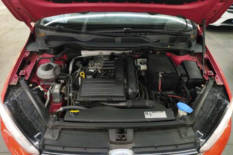 Used Volkswagen Golf 2015 1.4TSI Sportsvan Engine Bay