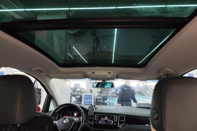 Used Volkswagen Golf 2015 1.4TSI Sportsvan Headliner