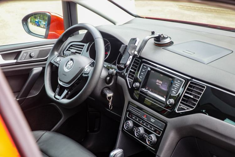 Used Volkswagen Golf 2015 1.4TSI Sportsvan Interior 10