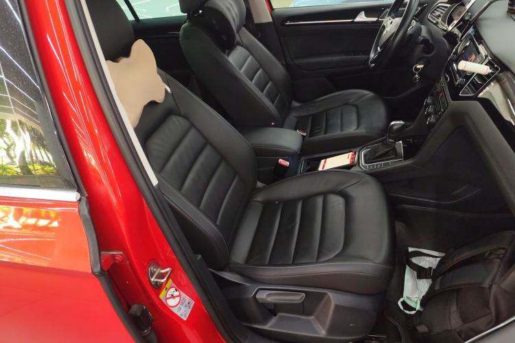 Used Volkswagen Golf 2015 1.4TSI Sportsvan Right Front Seat