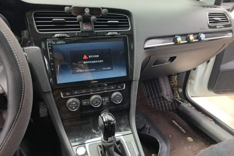 Used Volkswagen Golf 2015 1.4TSI Automatic Flagship Model Audio And AC Panel