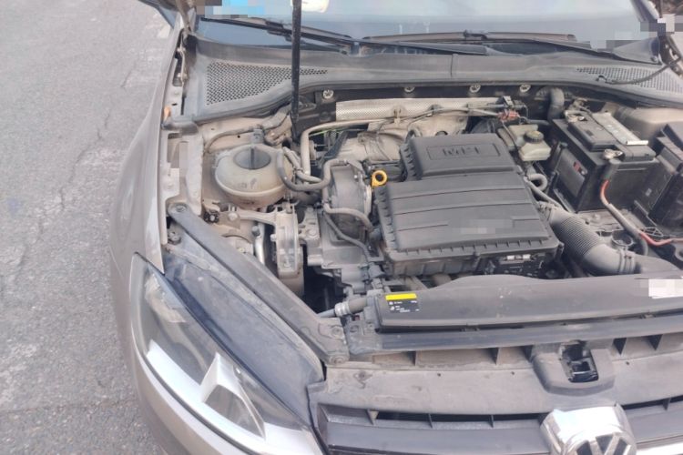 Used Volkswagen Golf 2015 1.6L Automatic Comfort Model Engine Bay Right