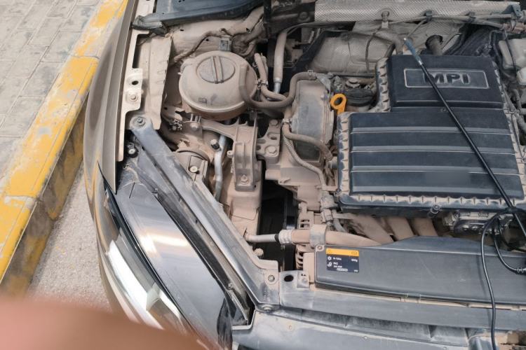 Used Volkswagen Golf 2015 1.6L Automatic Comfort Model Engine Bay Right