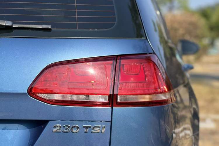 Used Volkswagen Golf 2015 1.4TSI Comfort Travel Edition Exterior 7