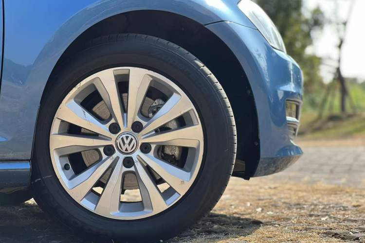 Used Volkswagen Golf 2015 1.4TSI Comfort Travel Edition Exterior 9