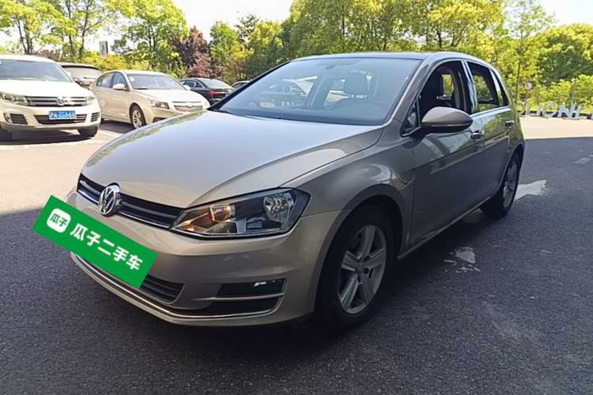 Used Volkswagen Golf 2015 1.4TSI Automatic Luxury Model Front Left 45 Deg