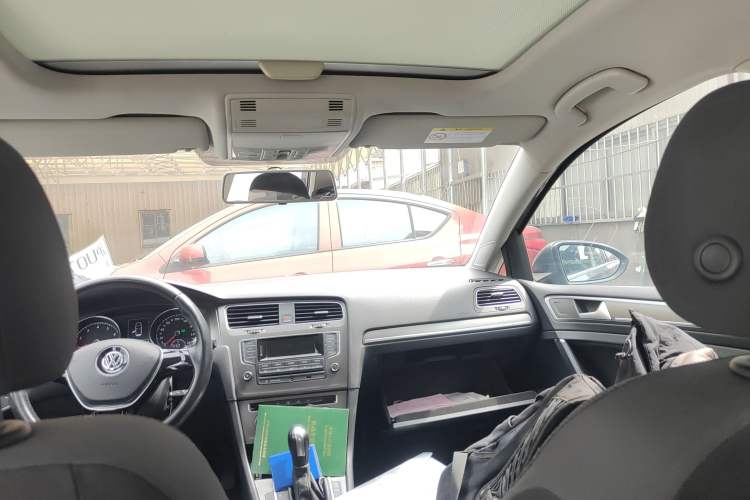 Used Volkswagen Golf 2015 1.6L Automatic Comfort Model Headliner