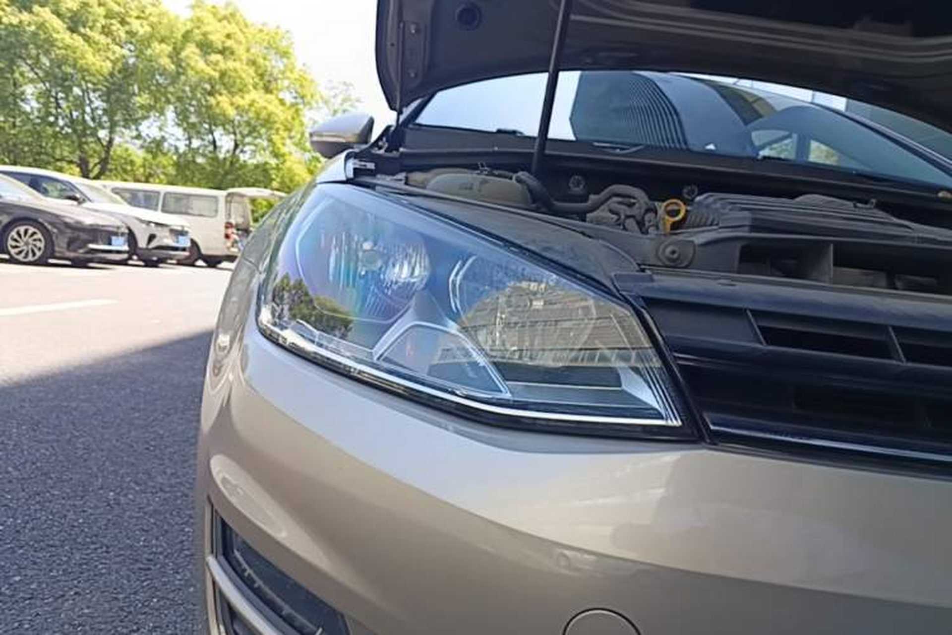 Used Volkswagen Golf 2015 1.4TSI Automatic Luxury Model Right Front Headlight