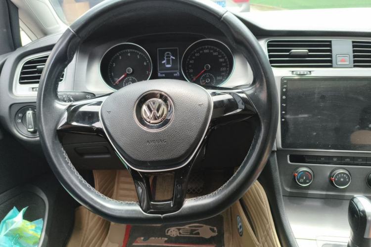 Used Volkswagen Golf 2015 1.6L Automatic Comfort Model Steering Wheel