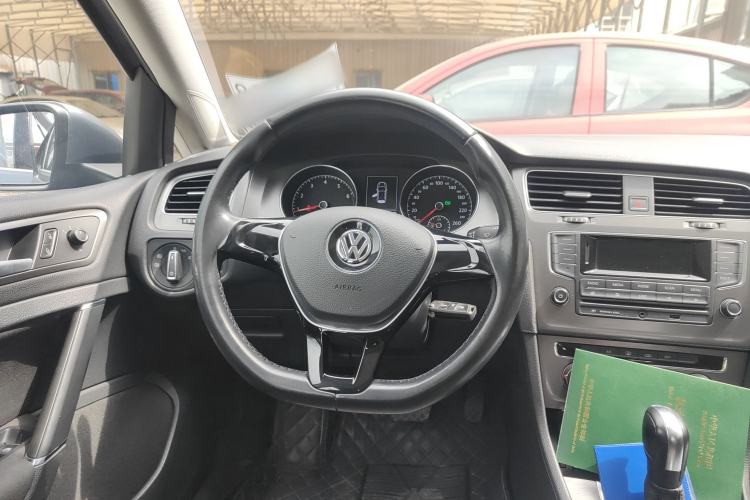 Used Volkswagen Golf 2015 1.6L Automatic Comfort Model Steering Wheel