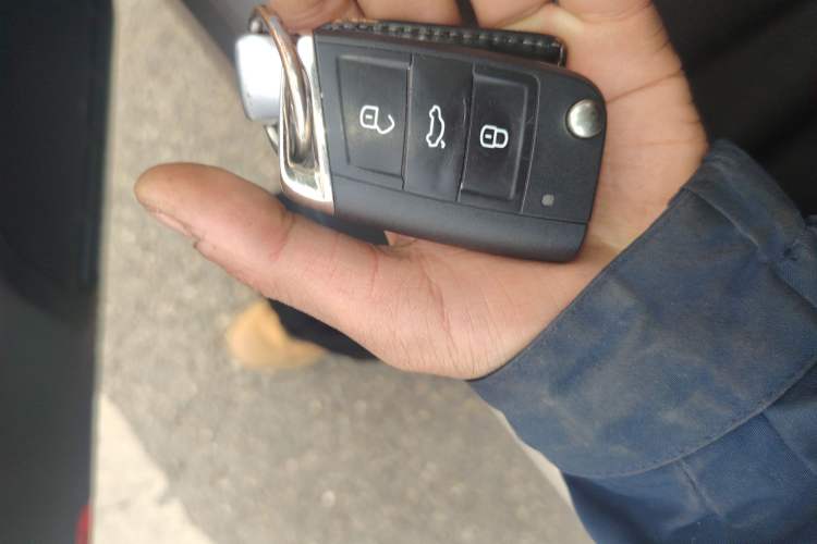 Used Volkswagen Golf 2015 1.6L Automatic Comfort Model Vehicle Key