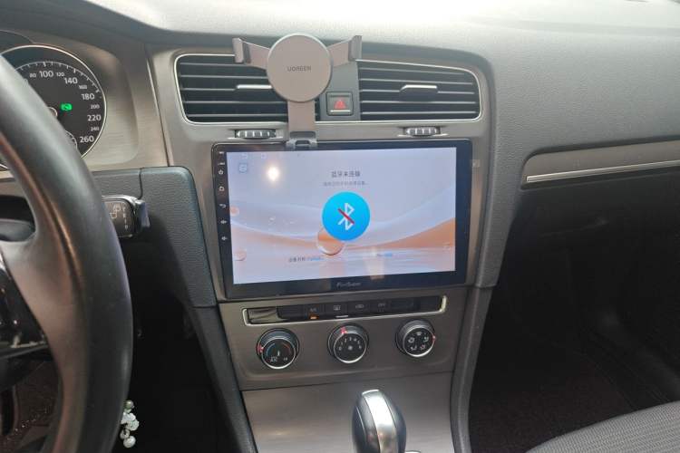Used Volkswagen Golf 2015 1.6L Automatic Comfort Model Audio And AC Panel