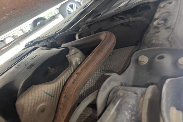 Used Volkswagen Golf 2015 1.6L Automatic Comfort Model Chassis Rear Left