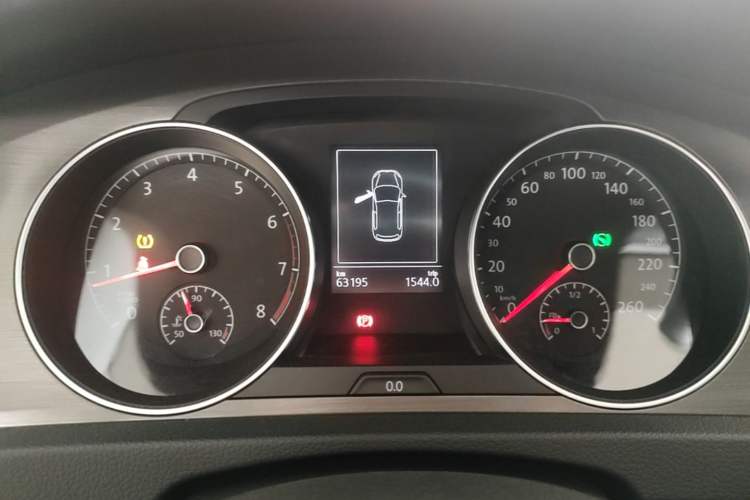 Used Volkswagen Golf 2015 1.4TSI Automatic Comfort Model Instrument Cluster
