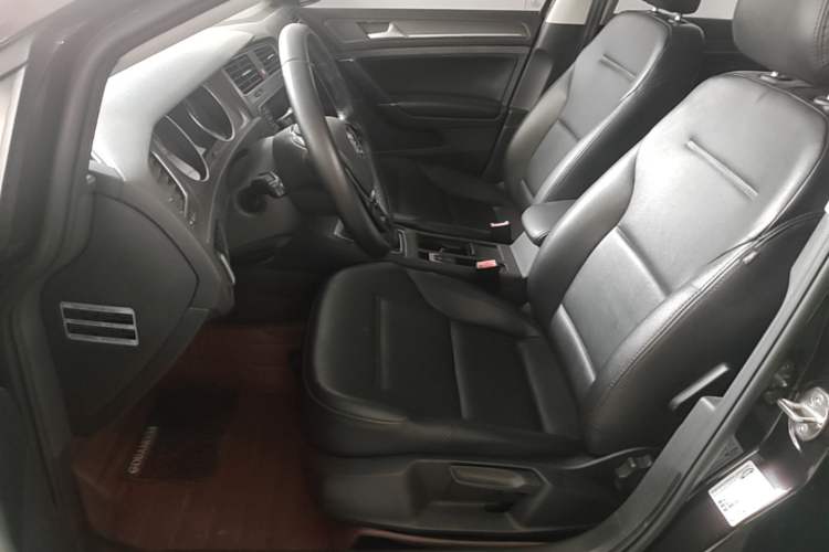 Used Volkswagen Golf 2015 1.4TSI Automatic Comfort Model Left Front Seat