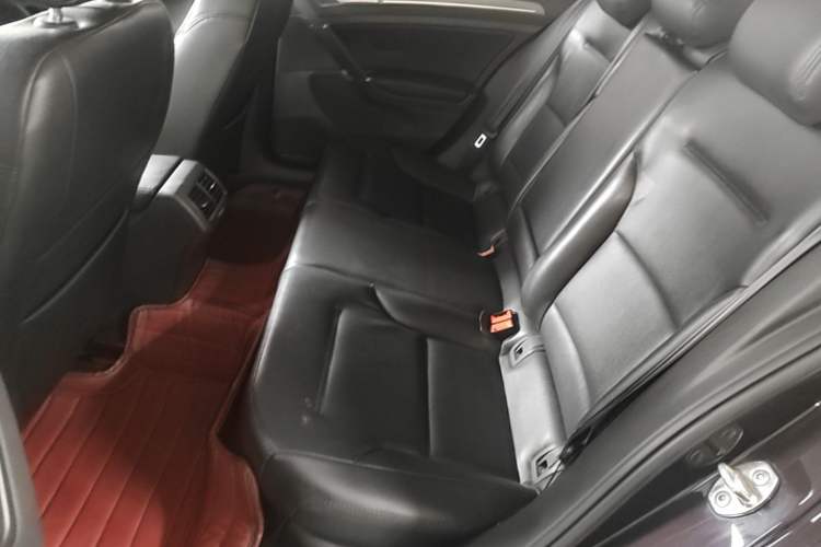 Used Volkswagen Golf 2015 1.4TSI Automatic Comfort Model Left Rear Seat
