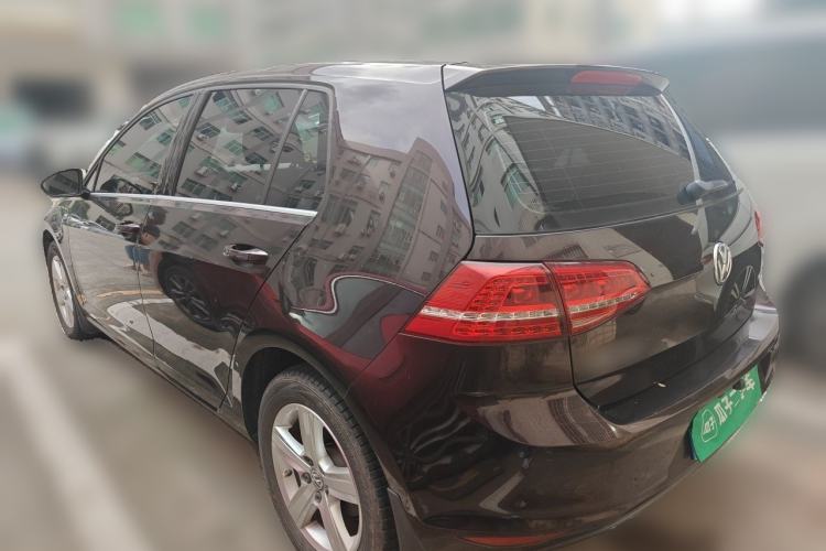 Used Volkswagen Golf 2015 1.6L Automatic Comfort Model Rear Left 45 Deg