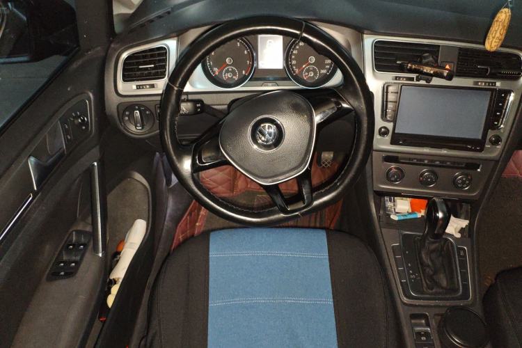 Used Volkswagen Golf 2015 1.4TSI Automatic Comfort Model Steering Wheel