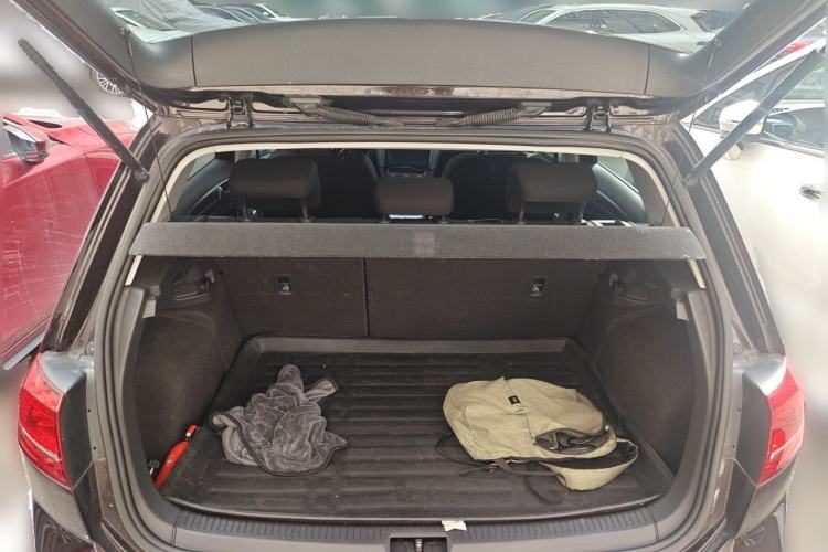 Used Volkswagen Golf 2015 1.6L Automatic Comfort Model Trunk