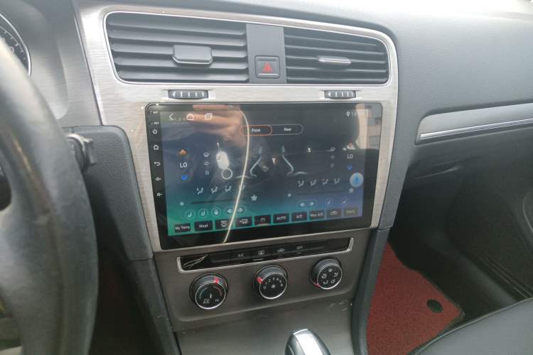 Used Volkswagen Golf 2015 1.4TSI Automatic Comfort Model Audio And AC Panel