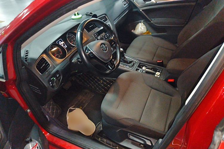 Used Volkswagen Golf 2015 1.4TSI Automatic Comfort Model Driver Seat