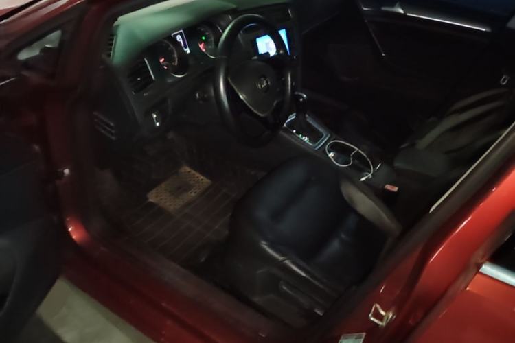 Used Volkswagen Golf 2015 1.6L Automatic Comfort Model Driver Seat