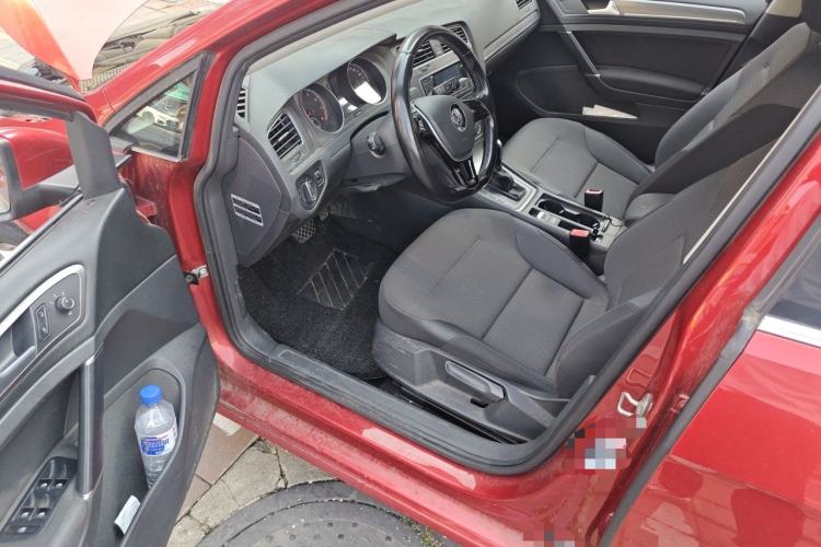 Used Volkswagen Golf 2015 1.4TSI Automatic Comfort Model Driver Seat