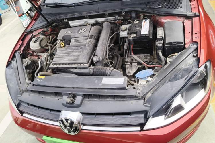 Used Volkswagen Golf 2015 1.4TSI Automatic Comfort Model Engine Bay