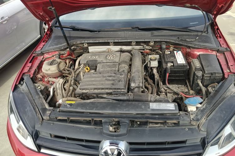 Used Volkswagen Golf 2015 1.4TSI Automatic Comfort Model Engine Bay