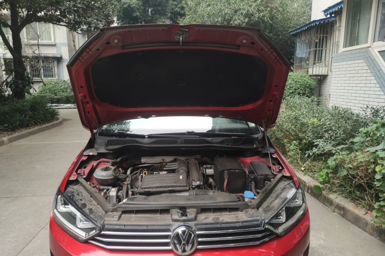 Used Volkswagen Golf 2015 1.4TSI Sportsvan Engine Bay