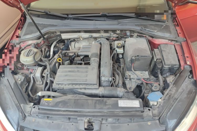Used Volkswagen Golf 2015 1.4TSI Automatic Luxury Model Engine Bay
