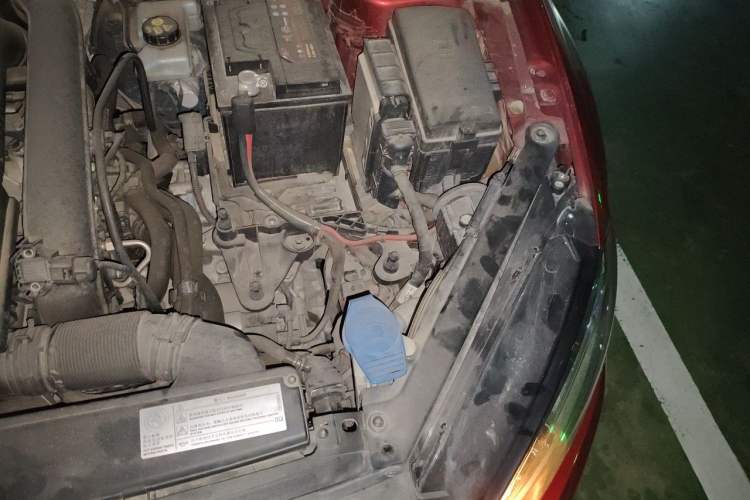Used Volkswagen Golf 2015 1.4TSI Automatic Comfort Model Engine Bay Left