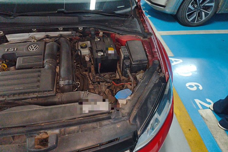 Used Volkswagen Golf 2015 1.4TSI Automatic Comfort Model Engine Bay Left