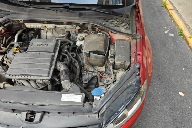 Used Volkswagen Golf 2015 1.6L Automatic Comfort Model Engine Bay Left