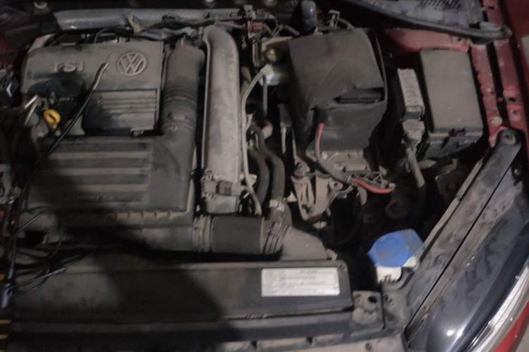 Used Volkswagen Golf 2015 1.4TSI Automatic Comfort Model Engine Bay Left