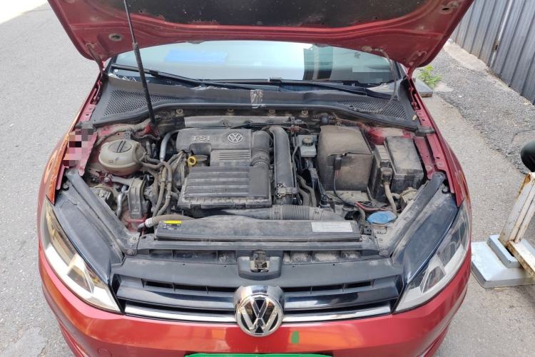 Used Volkswagen Golf 2015 1.4TSI Automatic Luxury Model Engine Bay