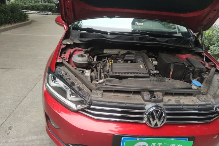 Used Volkswagen Golf 2015 1.4TSI Sportsvan Engine Bay Right