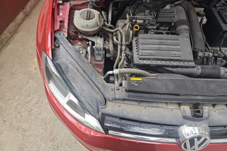 Used Volkswagen Golf 2015 1.4TSI Automatic Comfort Model Engine Bay Right