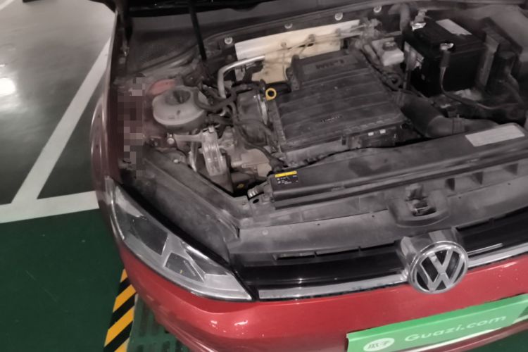 Used Volkswagen Golf 2015 1.6L Automatic Comfort Model Engine Bay Right