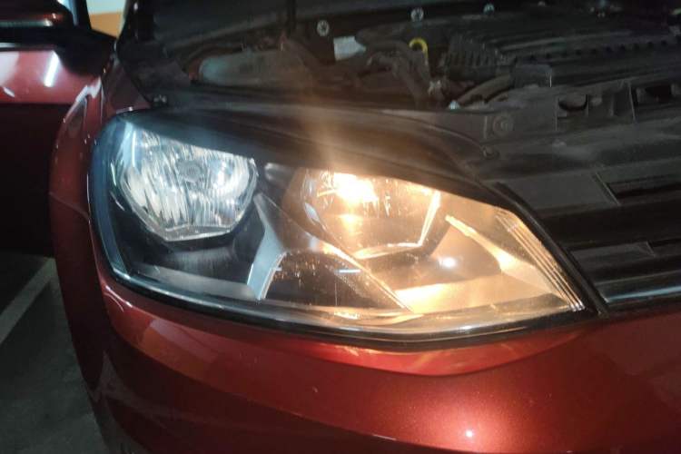Used Volkswagen Golf 2015 1.4TSI Automatic Comfort Model Engine Bay Right