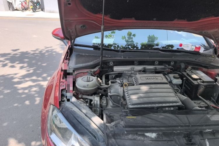 Used Volkswagen Golf 2015 1.6L Automatic Comfort Model Engine Bay Right