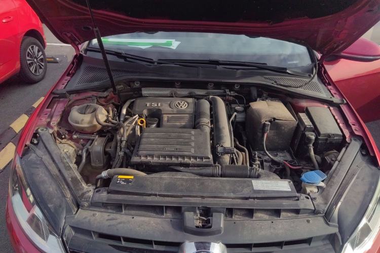 Used Volkswagen Golf 2015 1.4TSI Automatic Comfort Model Engine Bay