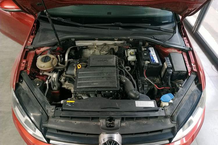 Used Volkswagen Golf 2015 1.6L Automatic Comfort Model Engine Bay