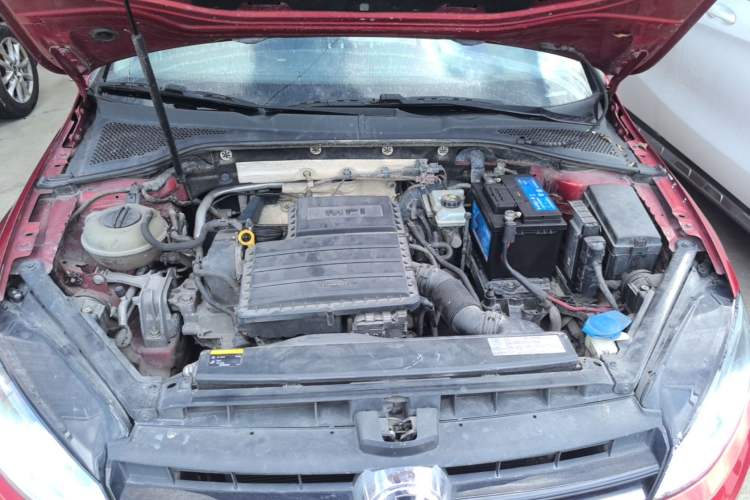 Used Volkswagen Golf 2015 1.6L Automatic Comfort Model Engine Bay